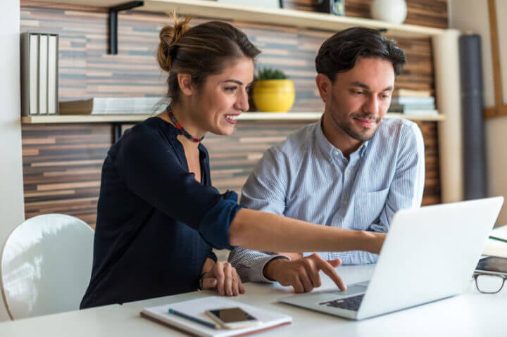 ¿Cómo trabajar desde casa si no vives solo?