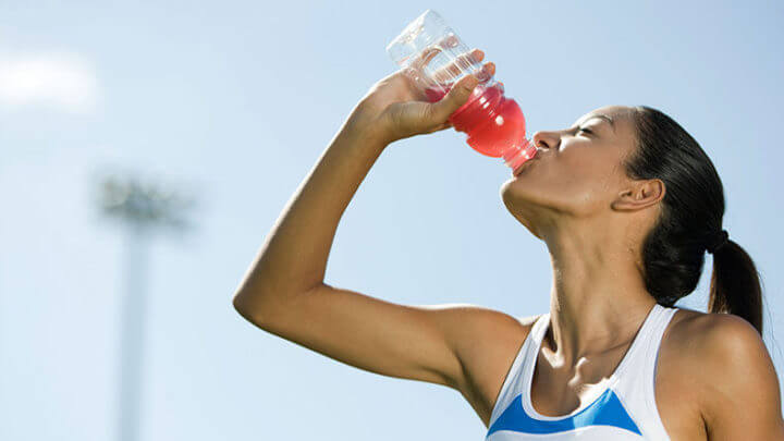 Laimportancia de hidratarse antes de una carrera de running