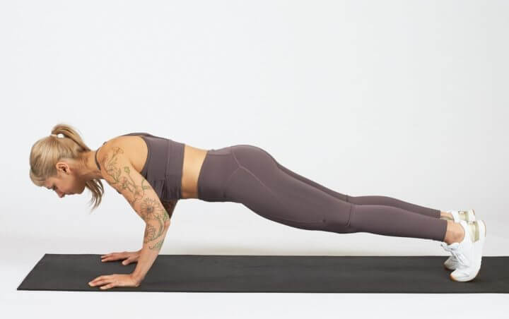 ¿Cuál es la técnica correcta para hacer flexiones?
