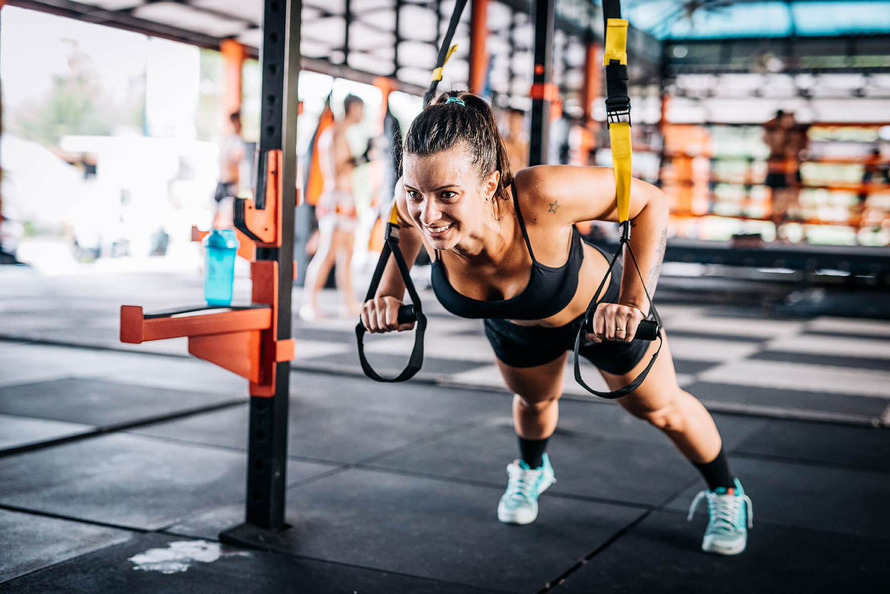 8 ejercicios con TRX para fortalecer las piernas de forma sencilla
