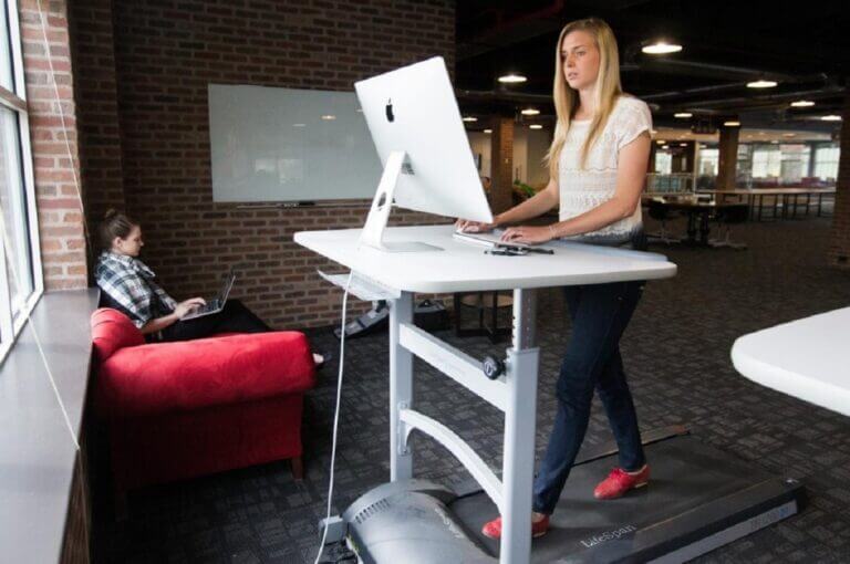 3 cintas de correr para escritorio elevable que puedes usar mientras trabajas