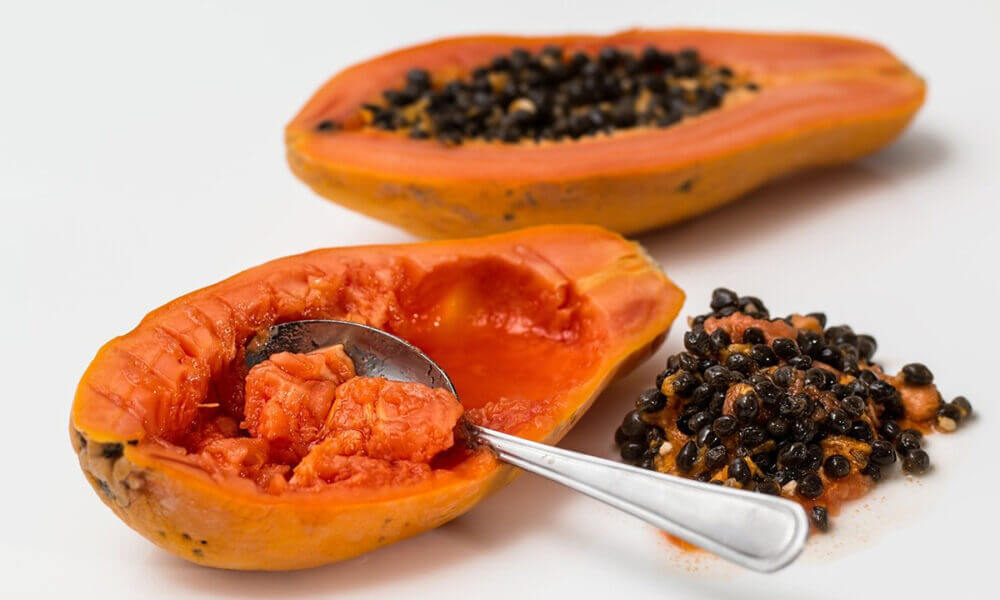Todos los beneficios que aporta la papaya si la consumes a diario