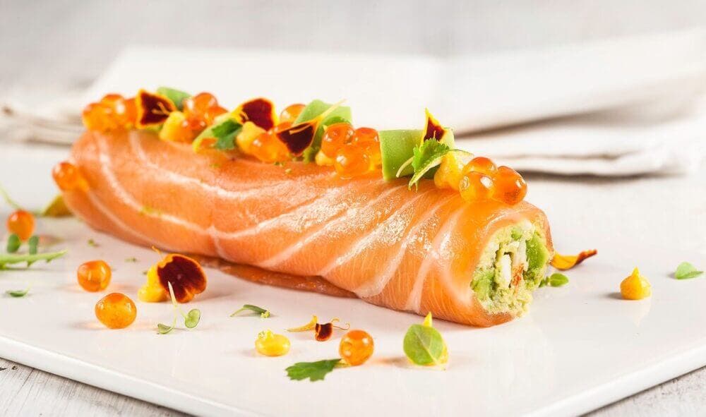 Rollitos De Salmon Con Ensaladilla 9 ideas de cenas con salmón ahumado saludables y fáciles de hacer