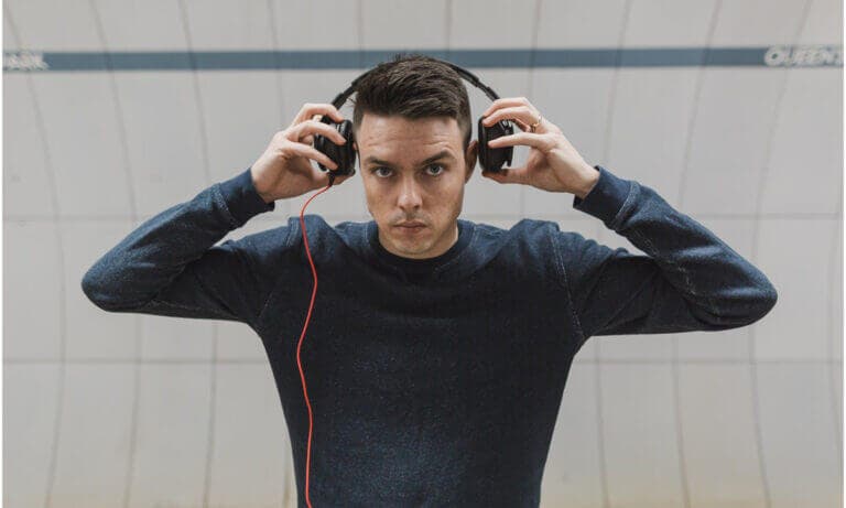 Beneficios de utilizar los mejores auriculares de diadema para entrenar