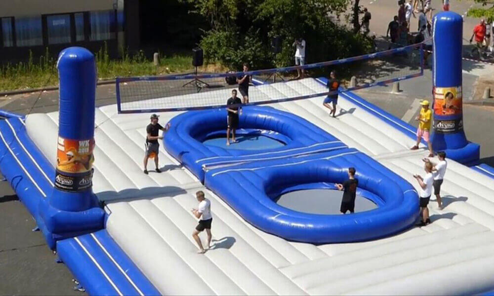 Bossaball, uno de los deportes poco convencionales que te pondrán en forma