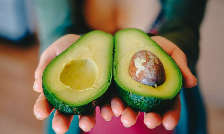 Principales beneficios de incluir el aguacate en tu dieta